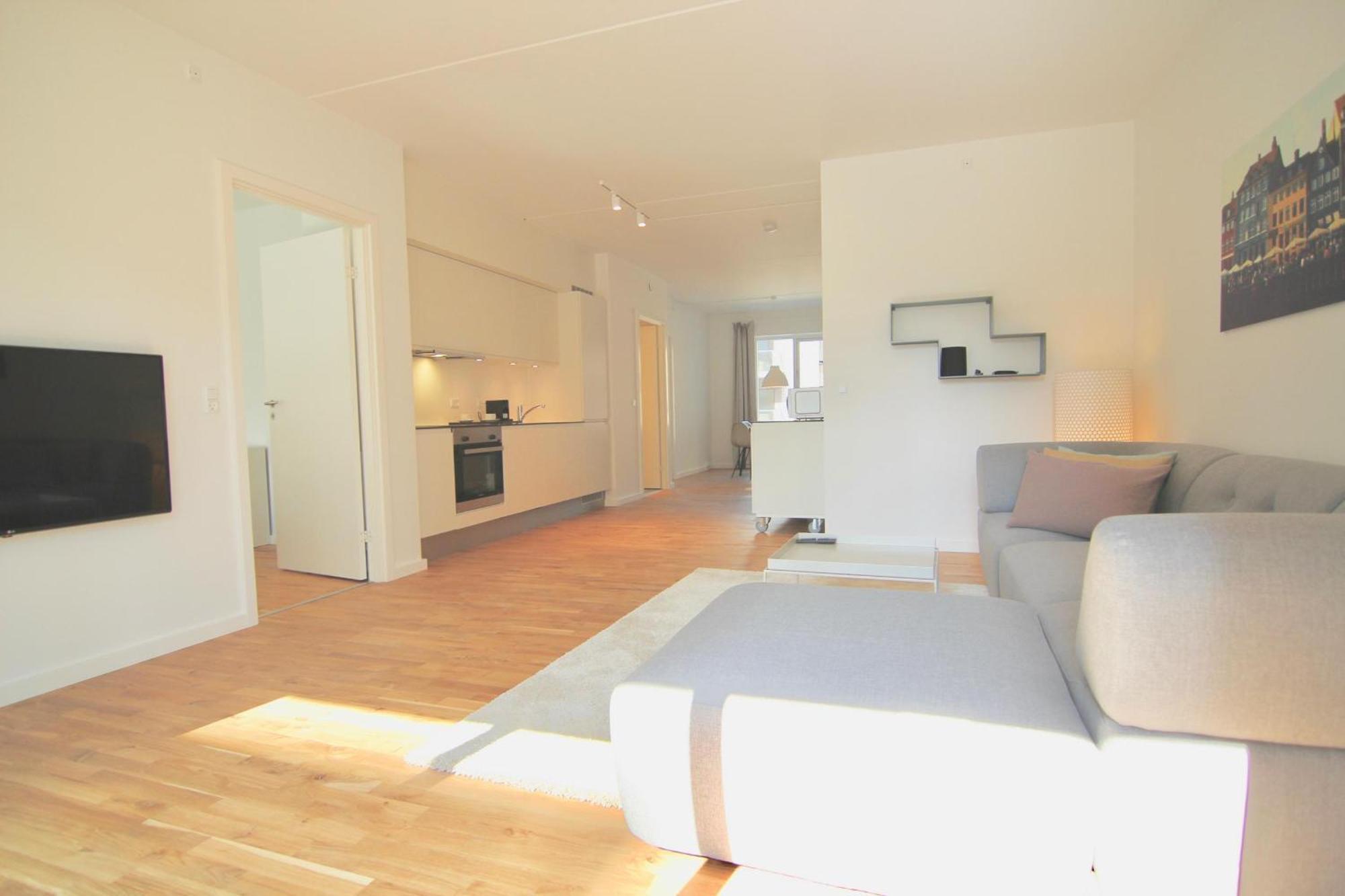 Fantastic 2-bed W Balcony In Orestaden Apartment *