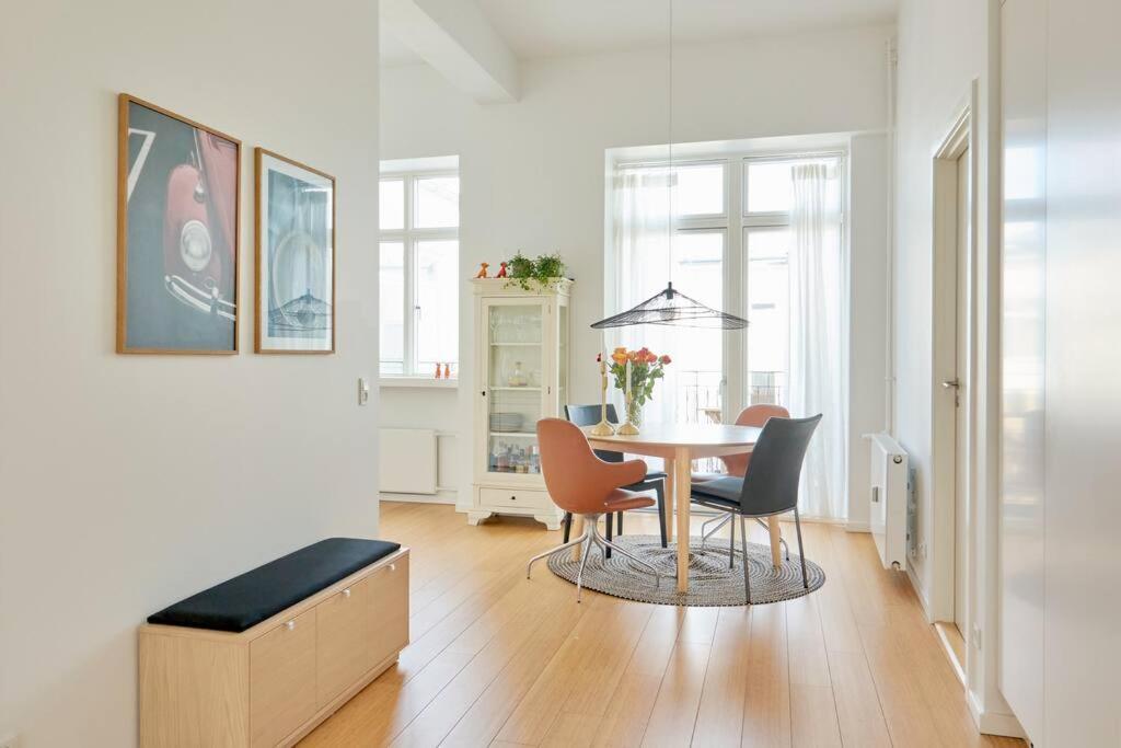 Location - Citycenter - Balcony * Copenhaga