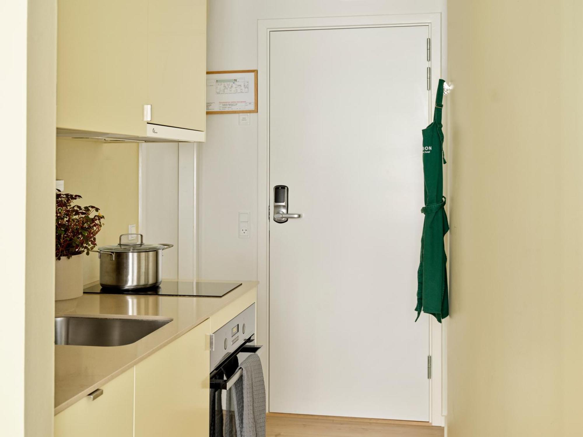 Aperon Aparthotel