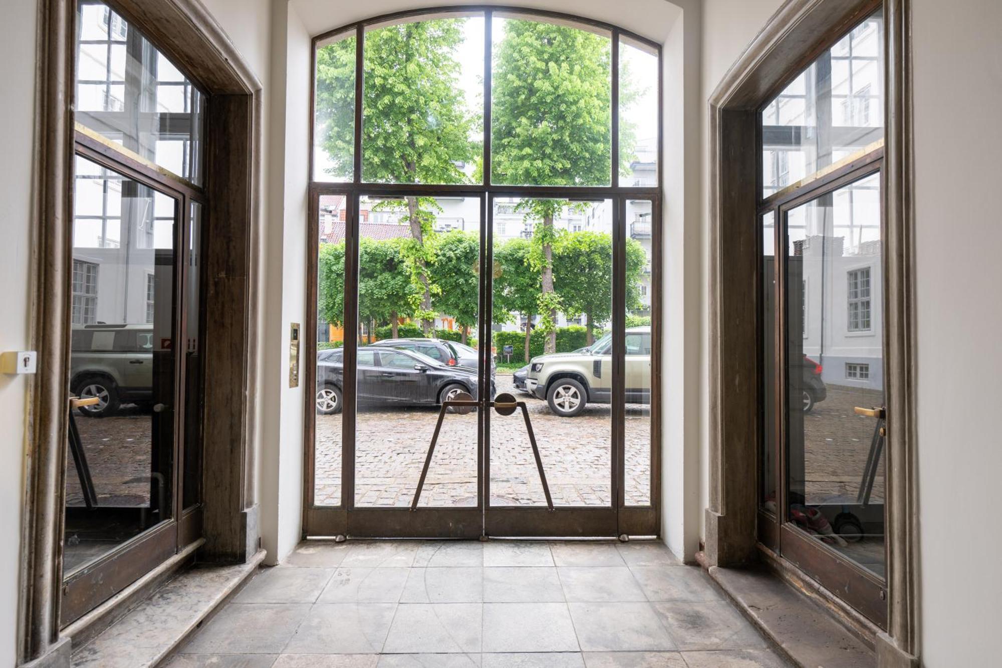 With Exposed Ceiling Beams Copenhaga