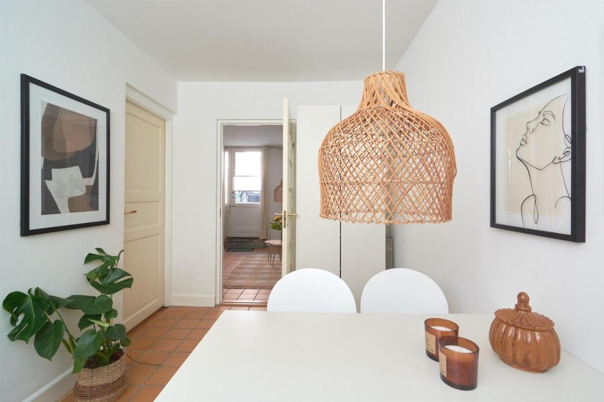 Danish Hygge Close To The Lakes Apartment *