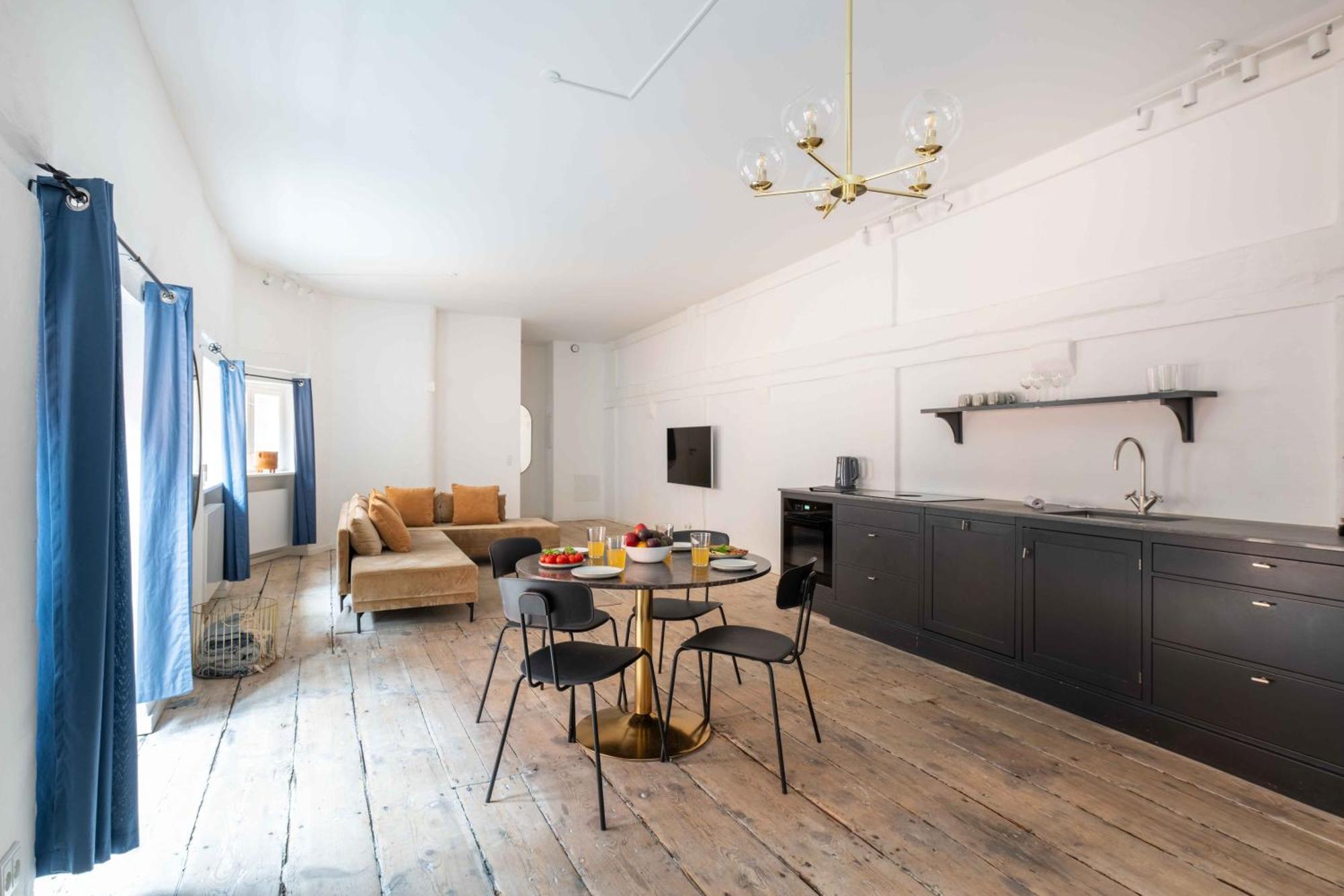 Charismatic Flats In Old Town *