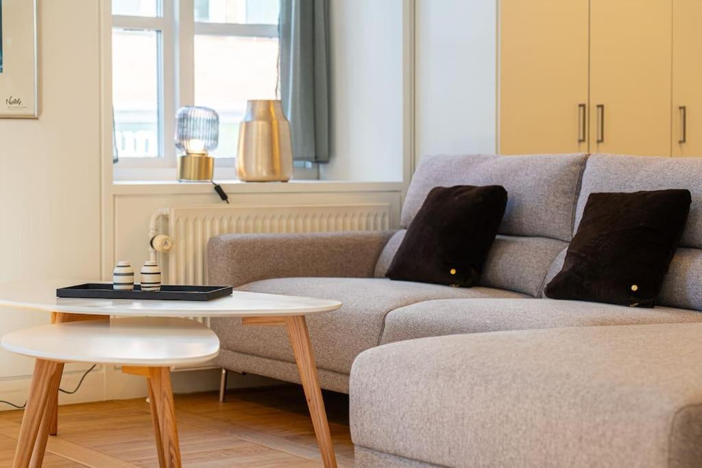 120m2 Near Culture Icons - Historic Fredericiagade Kopenhagen