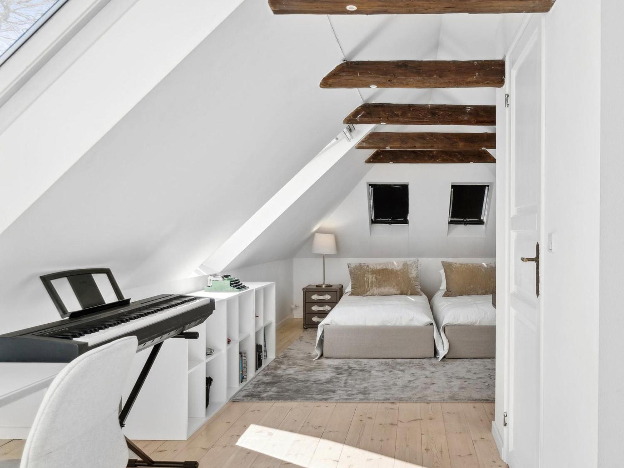 Sanders Swan - Marvellous Close To The Center Of * Kopenhagen
