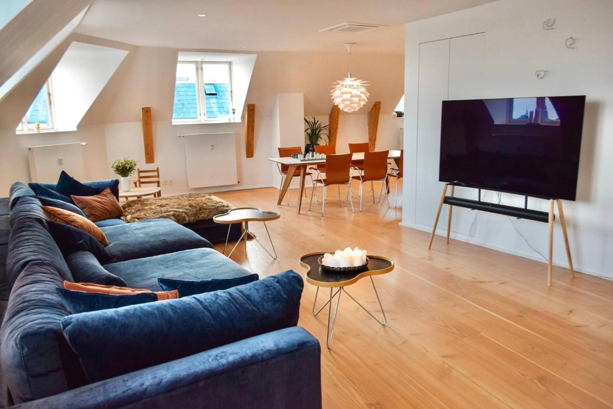 Apartment Penthouse With Private Rooftop Terrace