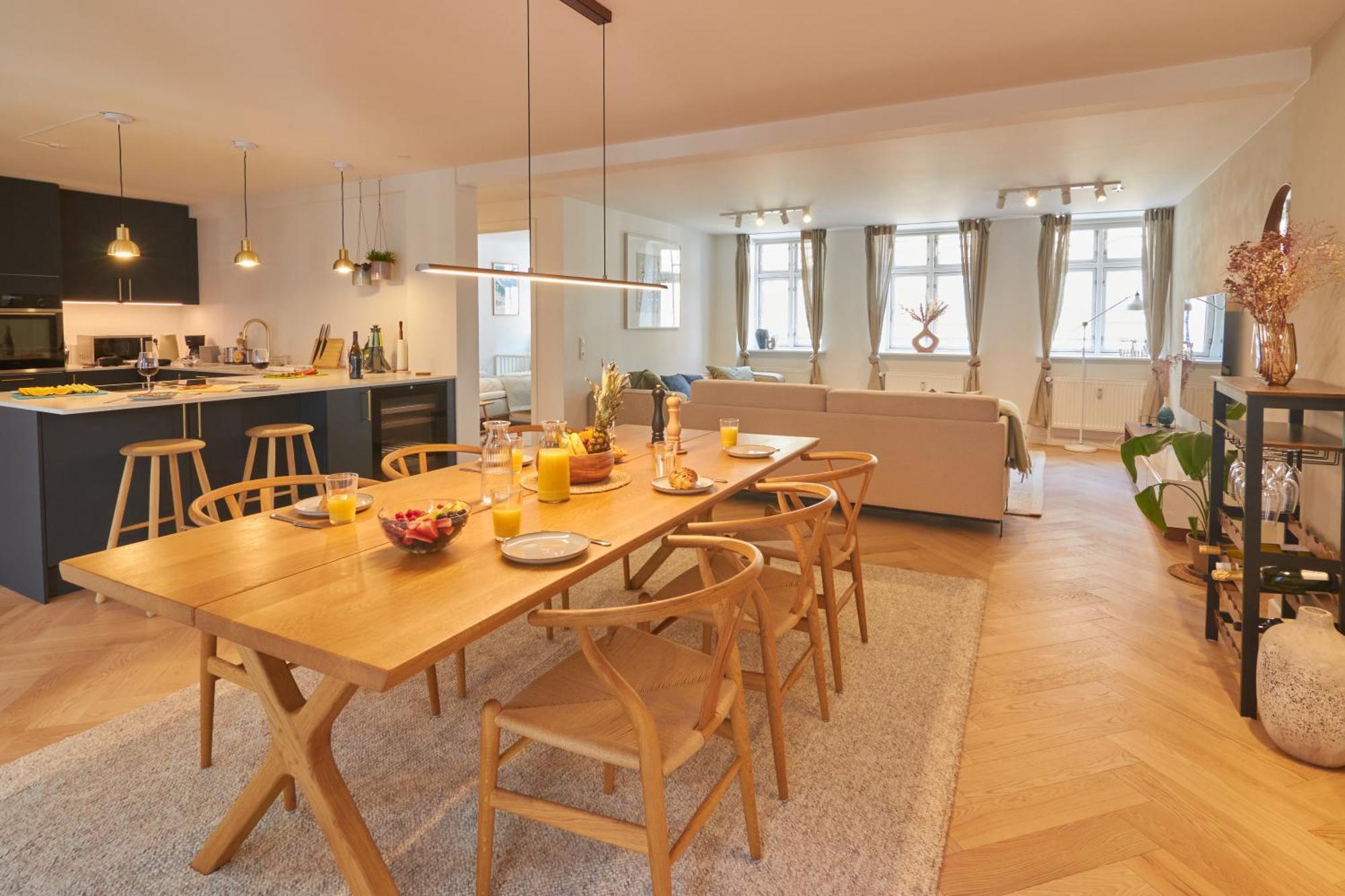 Appartement Designer 2 Bedroom With Private Balcony *