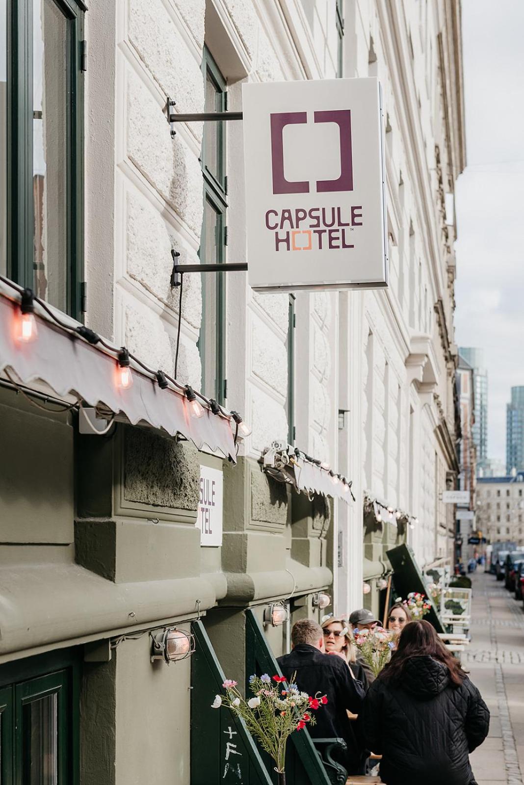 Capsule - * Copenhaga