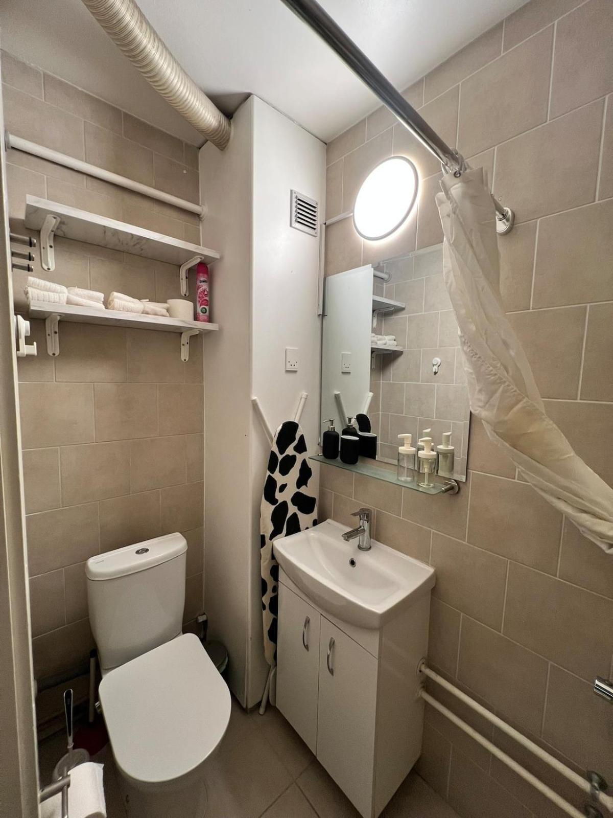 Comfort Cozy Near Airport Apartamento