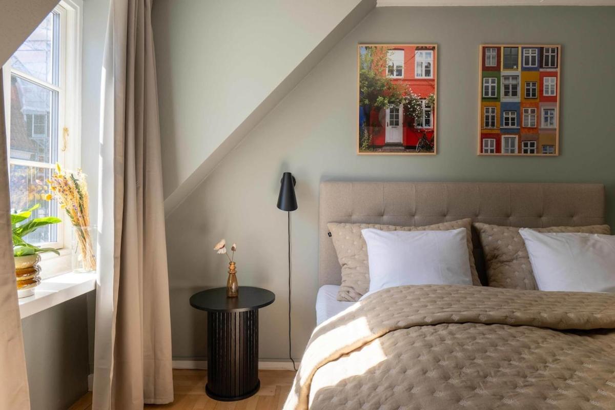 Apartment 10 Person In The Heart Of