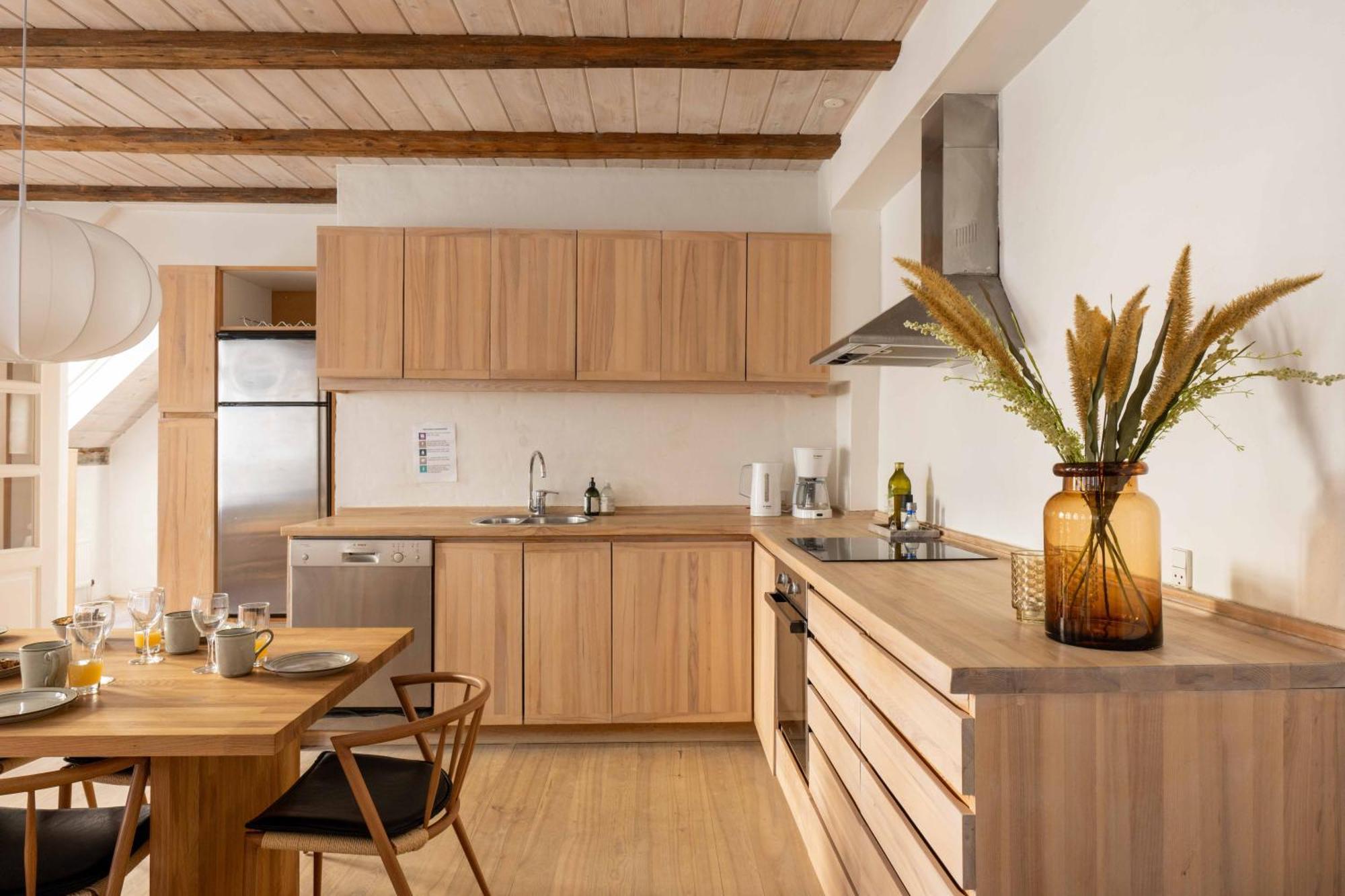 Stylish Duplex In N *