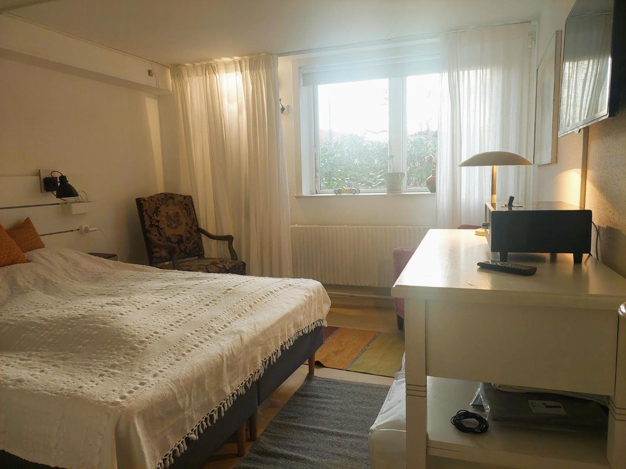 Rosa, Dobblebed, Own Kitchen, Own Bath And Own Entrance Kotimajoitukset *