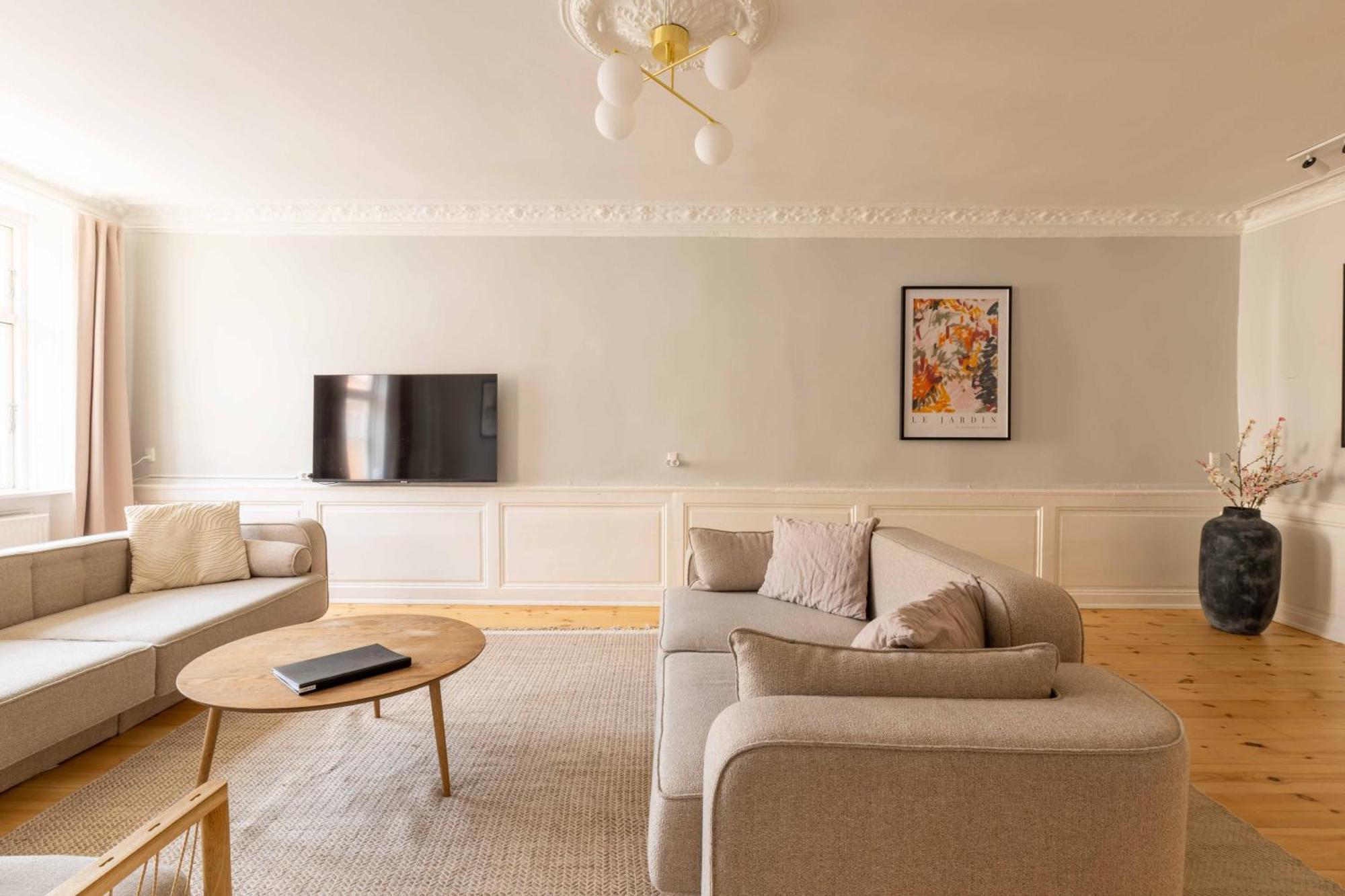 Big 4 Bedroom With Bathtub By Cph Hall Square Apartment *