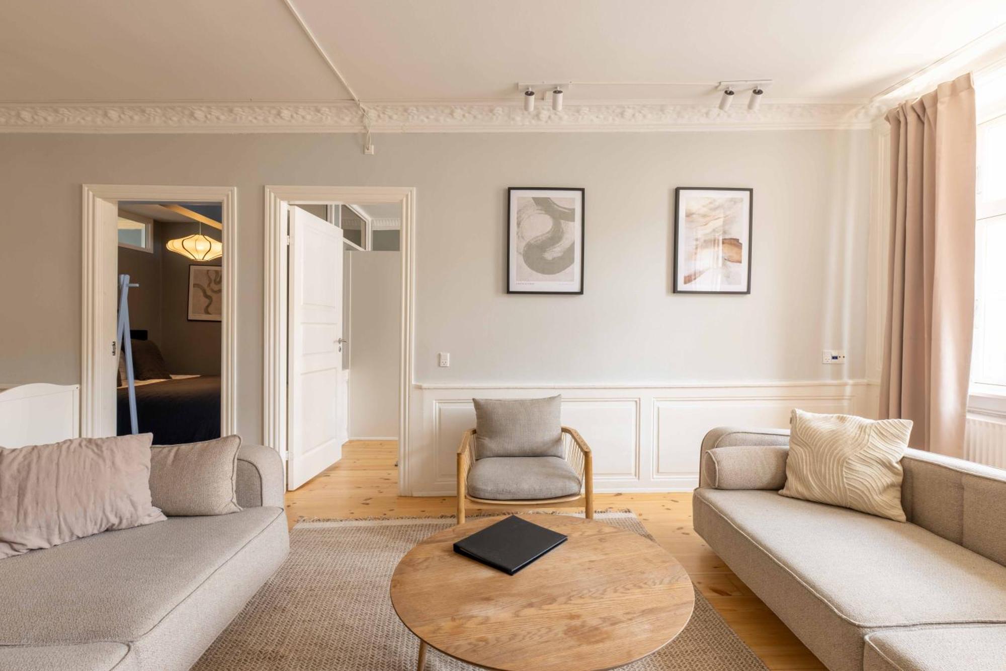 Big 4 Bedroom With Bathtub By Cph Hall Square Apartment *