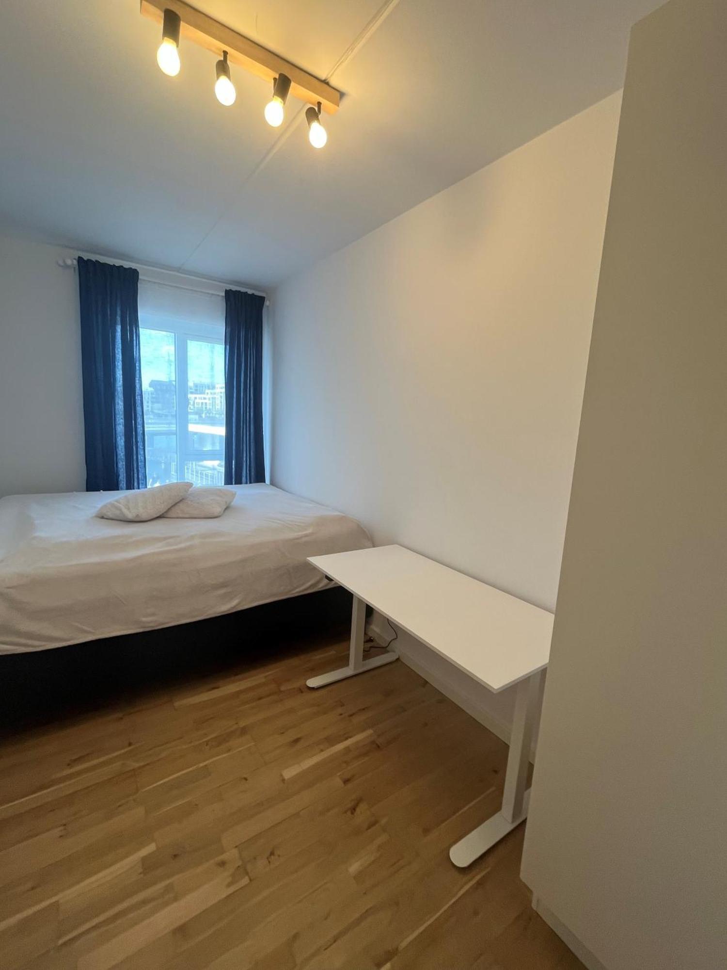 Prime Seaview Location In Cph & By Metro Station *