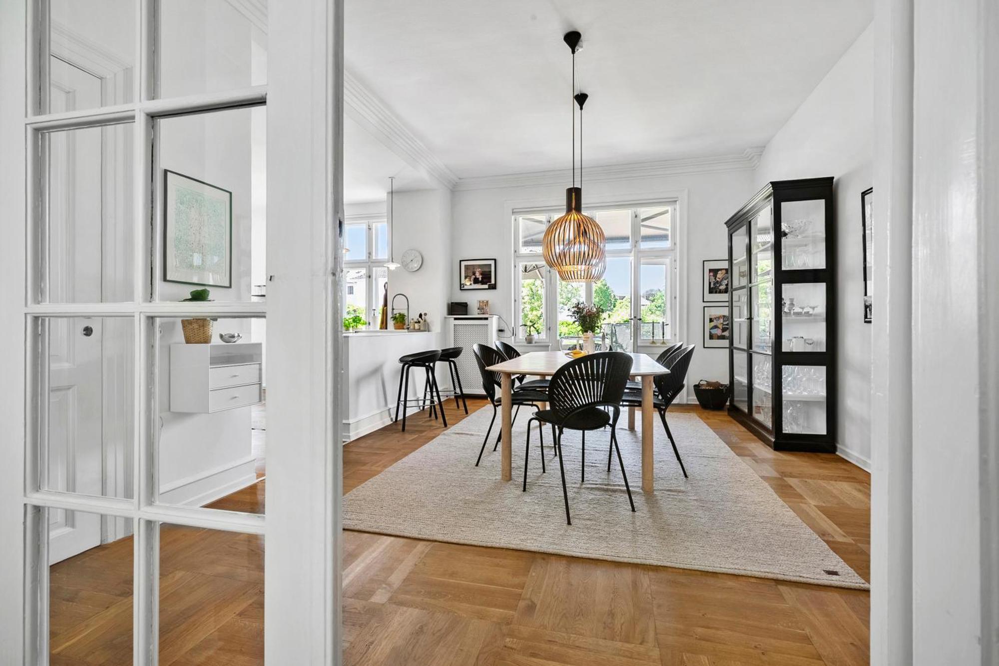 Exclusive With Private Terrace Apartment