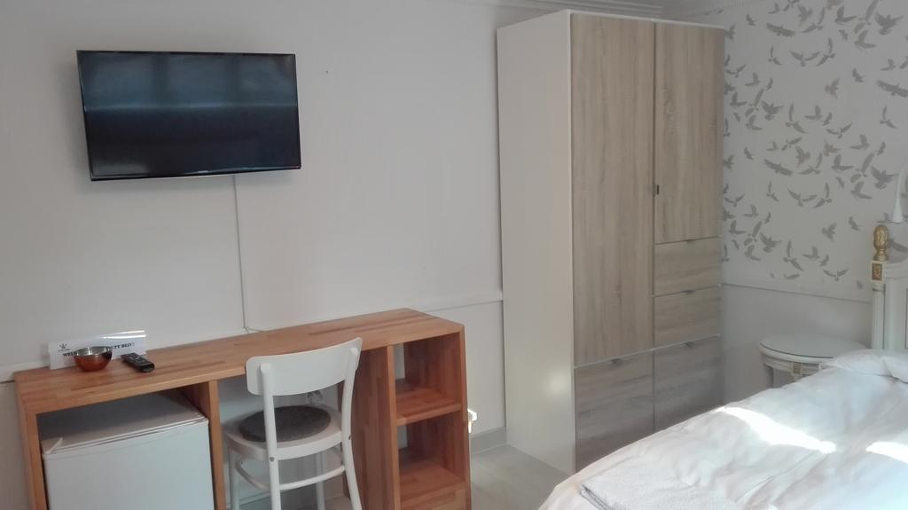 Royaltybed Guest house *