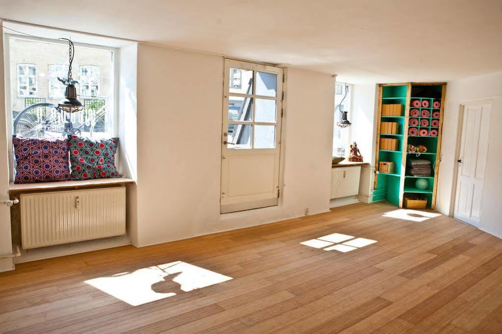 Capsule - Albergue