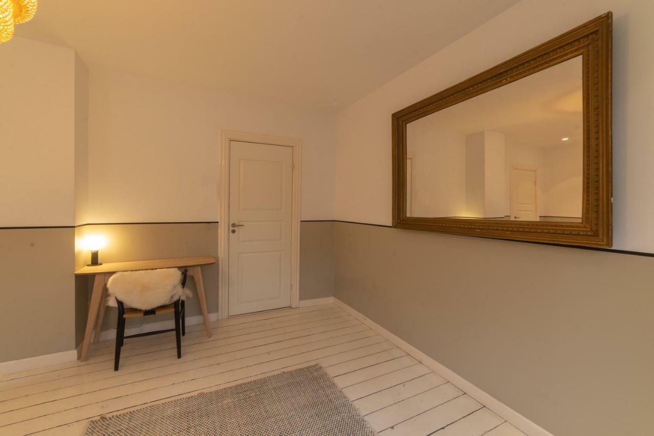 Seven-bedroom - Best Apartment *